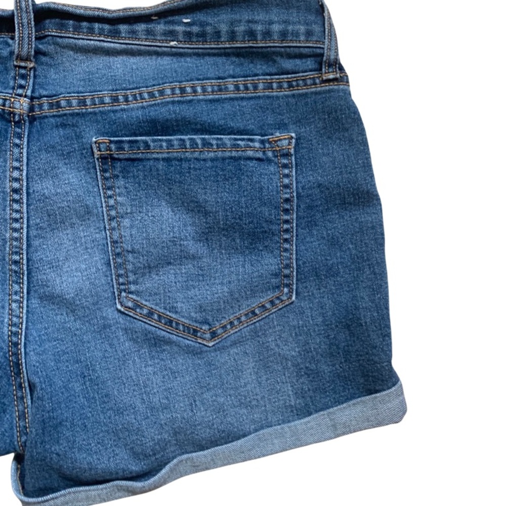 Old Navy Blue Denim Boyfriend Reg Jean Shorts Dune Wash Cuffed Hem Size 6 - Picture 8 of 13
